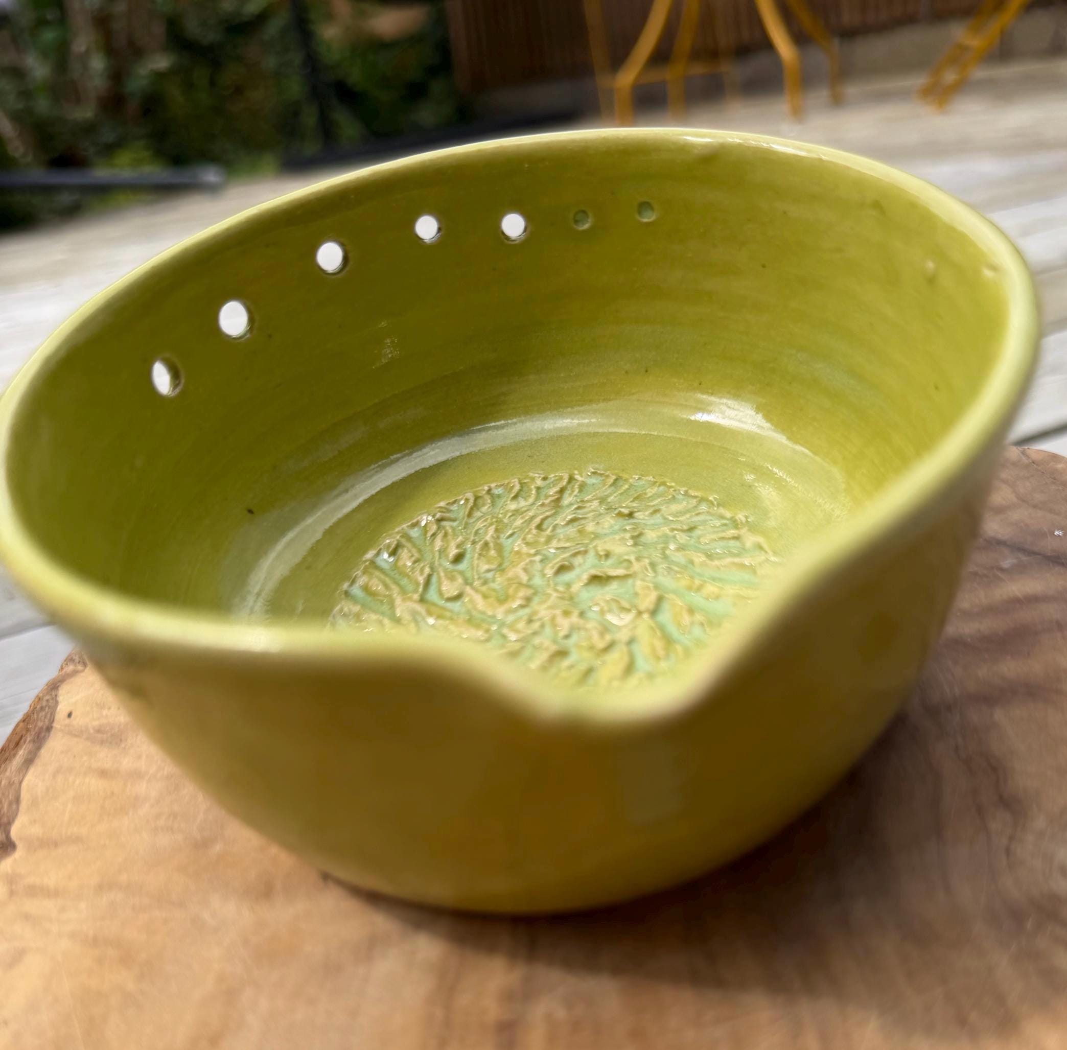 3 in 1 Ceramic Herb Stripper, Garlic & Ginger Grater Bowl | Dressing Bowl olive green - Image 3