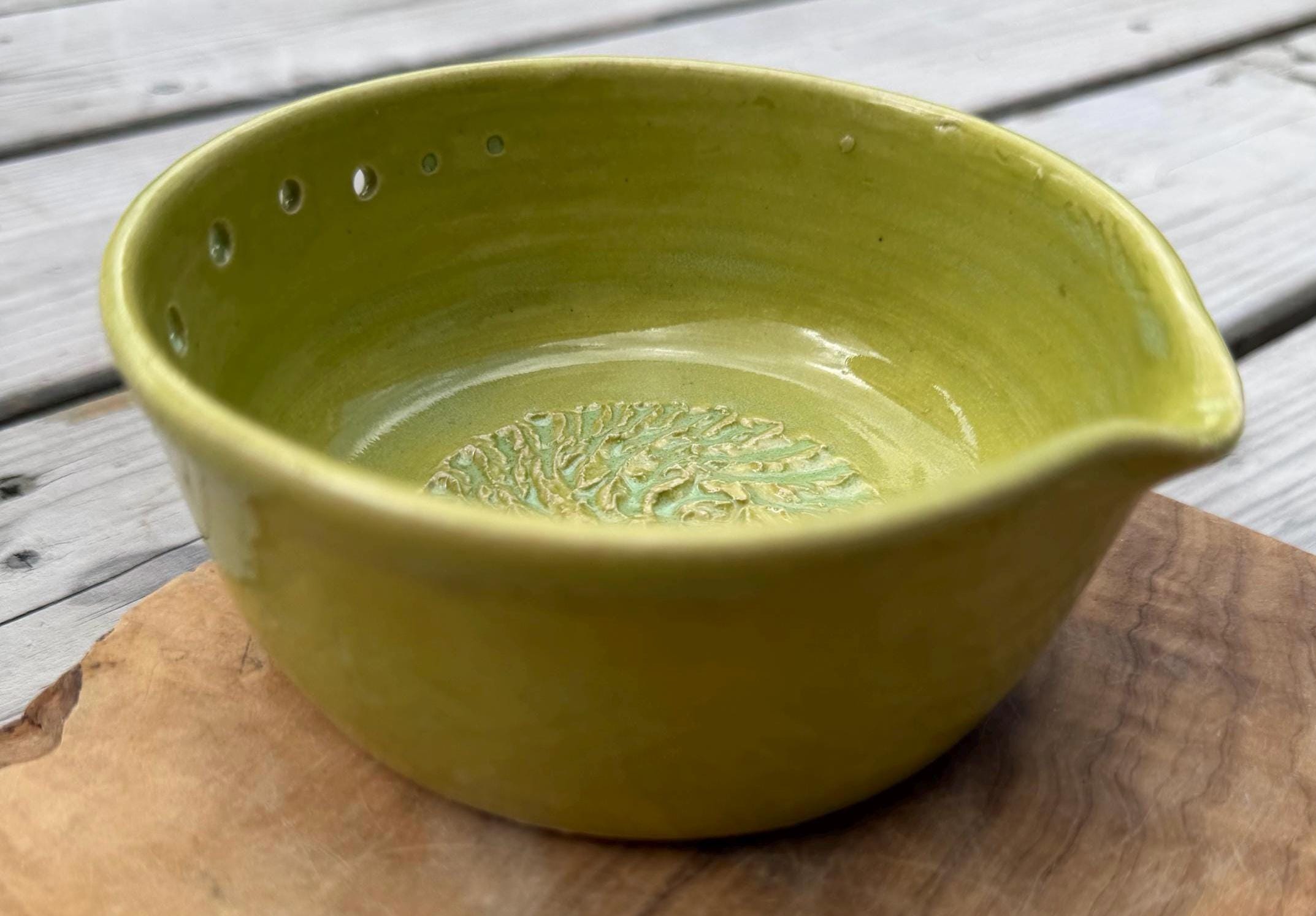 3 in 1 Ceramic Herb Stripper, Garlic & Ginger Grater Bowl | Dressing Bowl olive green - Image 14